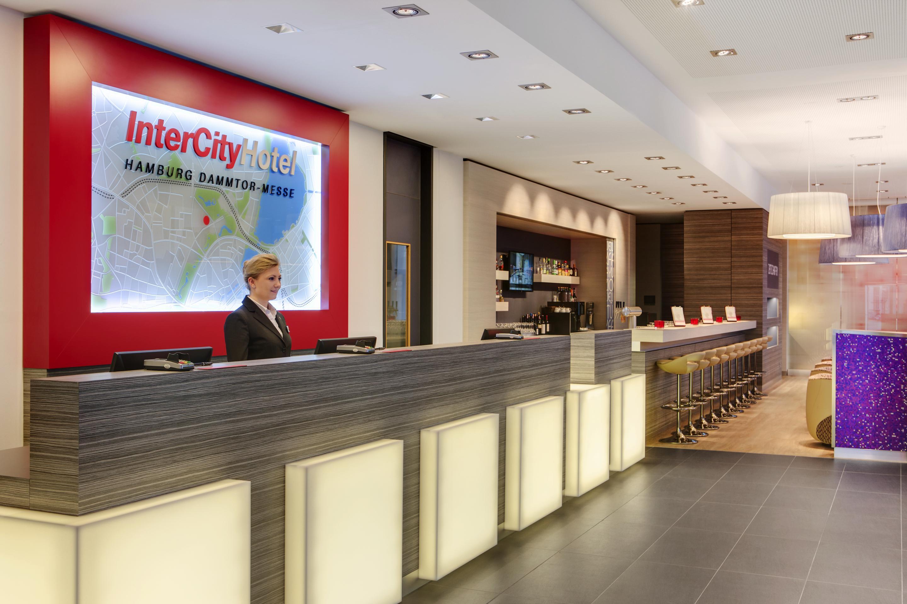 Intercityhotel Hamburg Dammtor-Messe Exterior photo