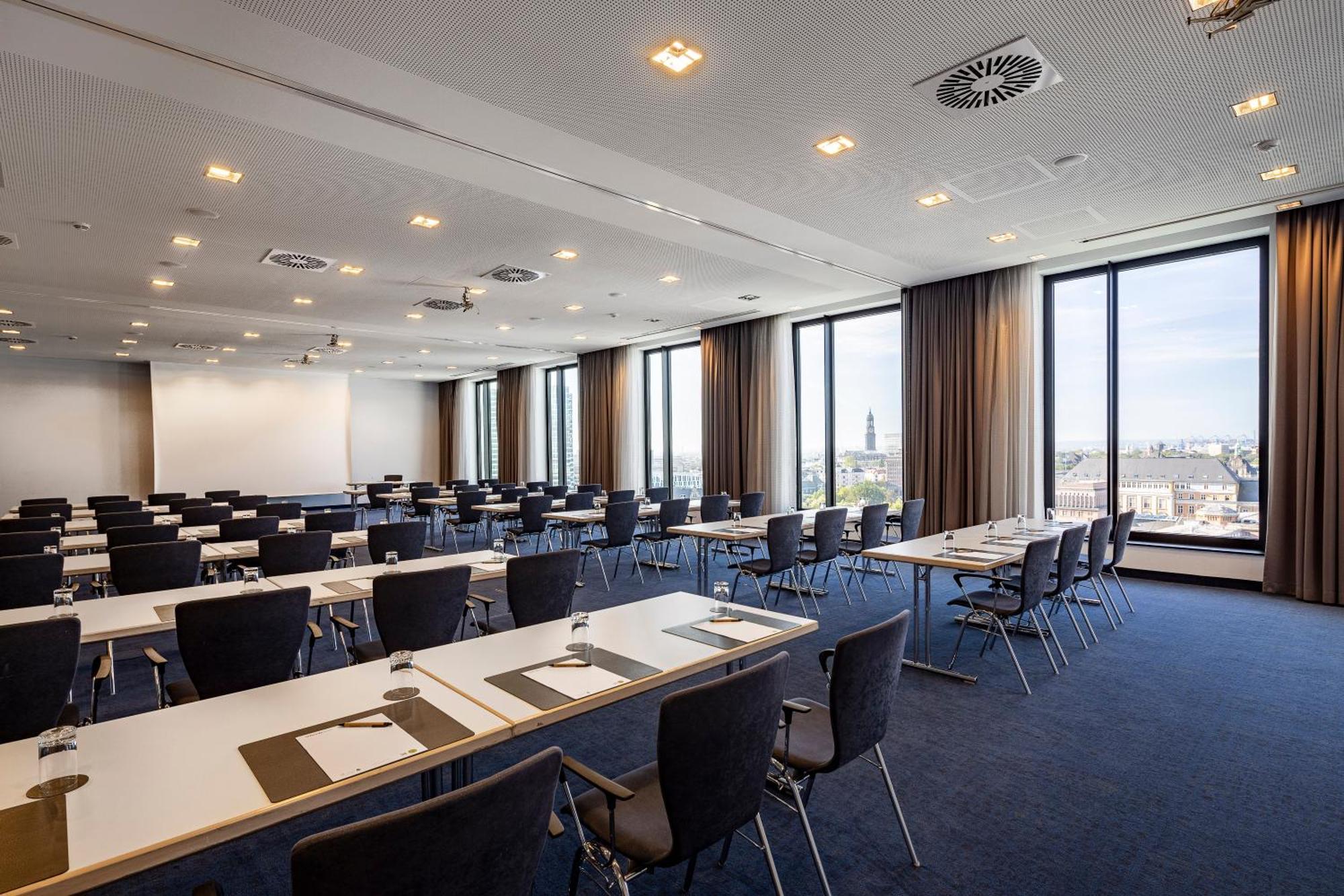 Intercityhotel Hamburg Dammtor-Messe Exterior photo